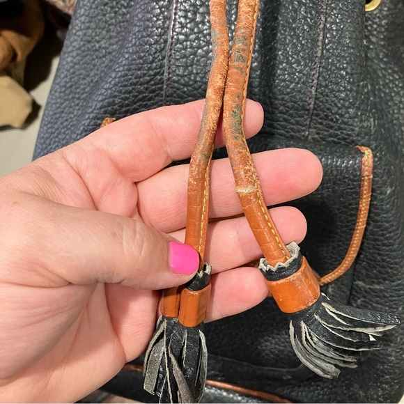 Vintage Dooney & Bourke navy & tan‎ leather AWL sling bag bucket bag - Picture 17 of 17